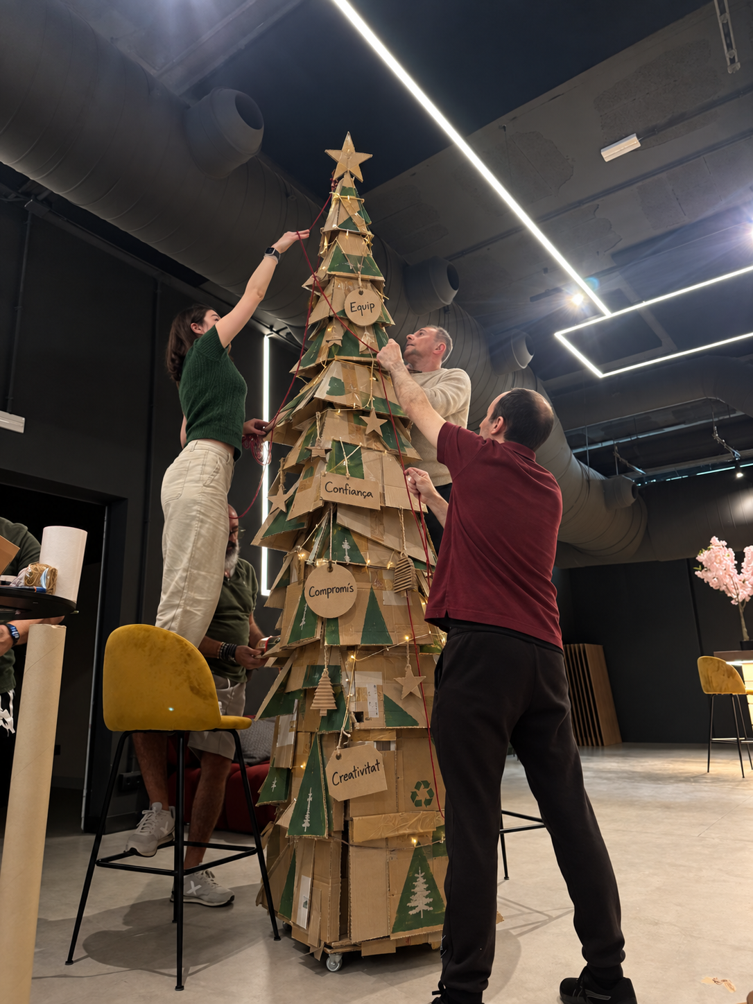 GRINCH VS SANTA · activitat de team building a Barcelona per a empreses