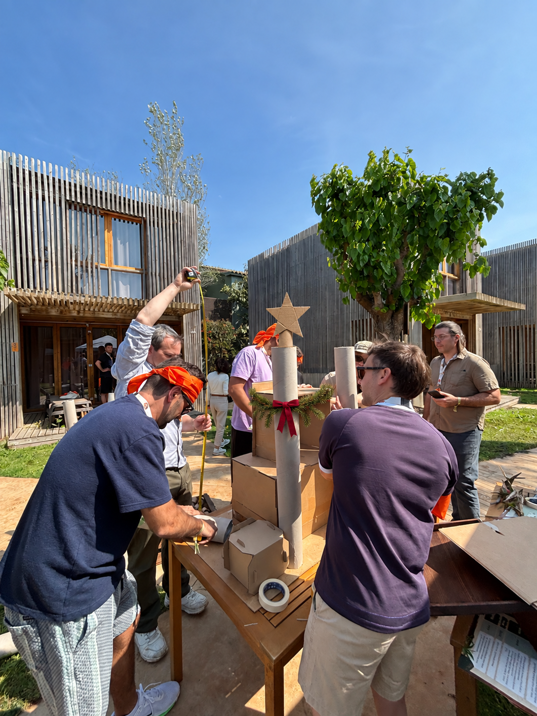 GRINCH VS SANTA · activitat de team building a Barcelona per a empreses · foto 4